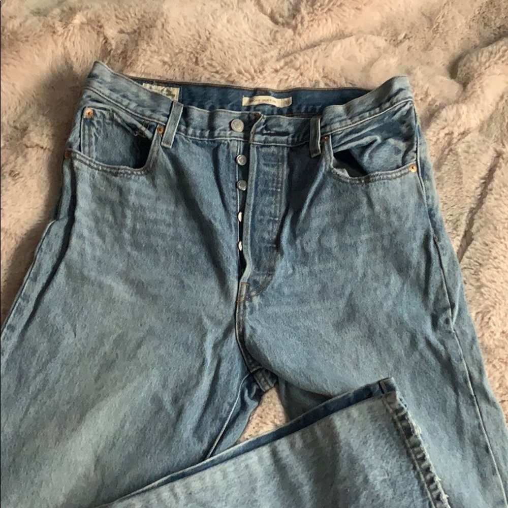 LEVIS SPLIT FLARE HIGH RISE JEANS